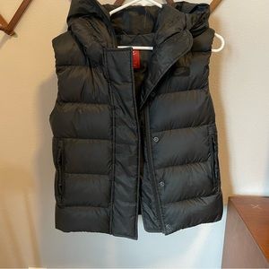 Nike Puffer Hooded Vest